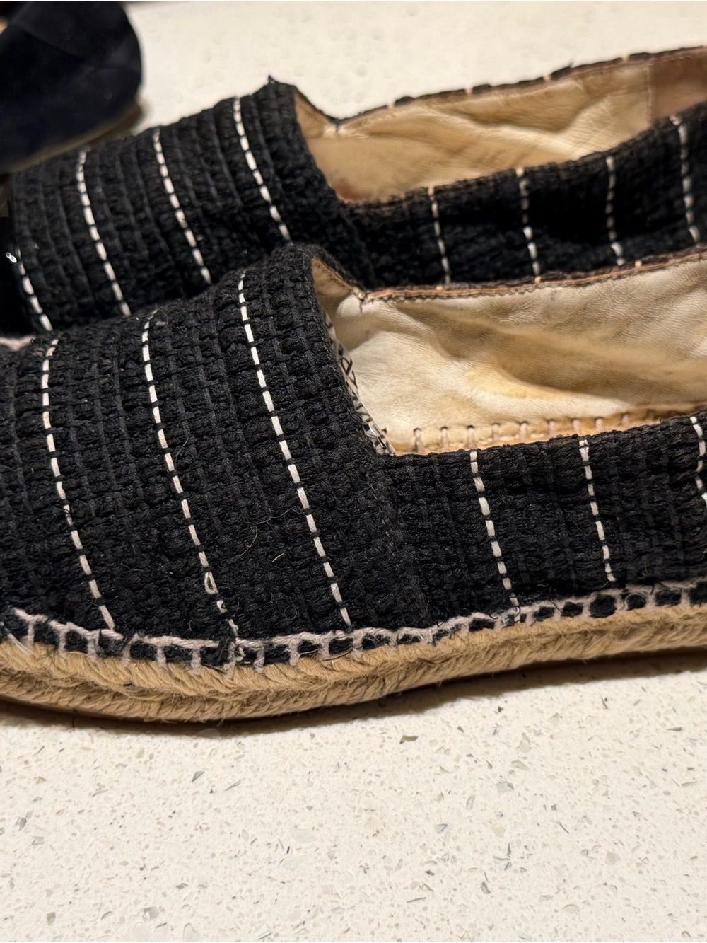 CHANEL Black Tweed Espadrilles with Patent CC Cap Toe - Picture 4 of 12